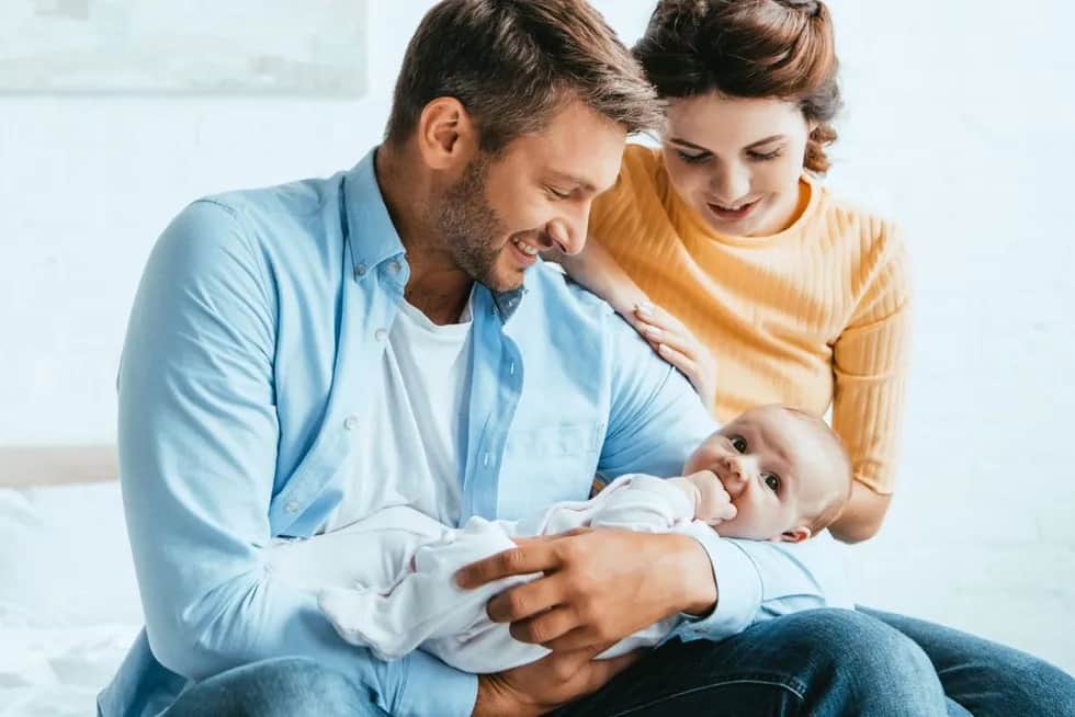 Becikowe: Kto dostanie 1000 zł? Sprawdź warunki i terminy!