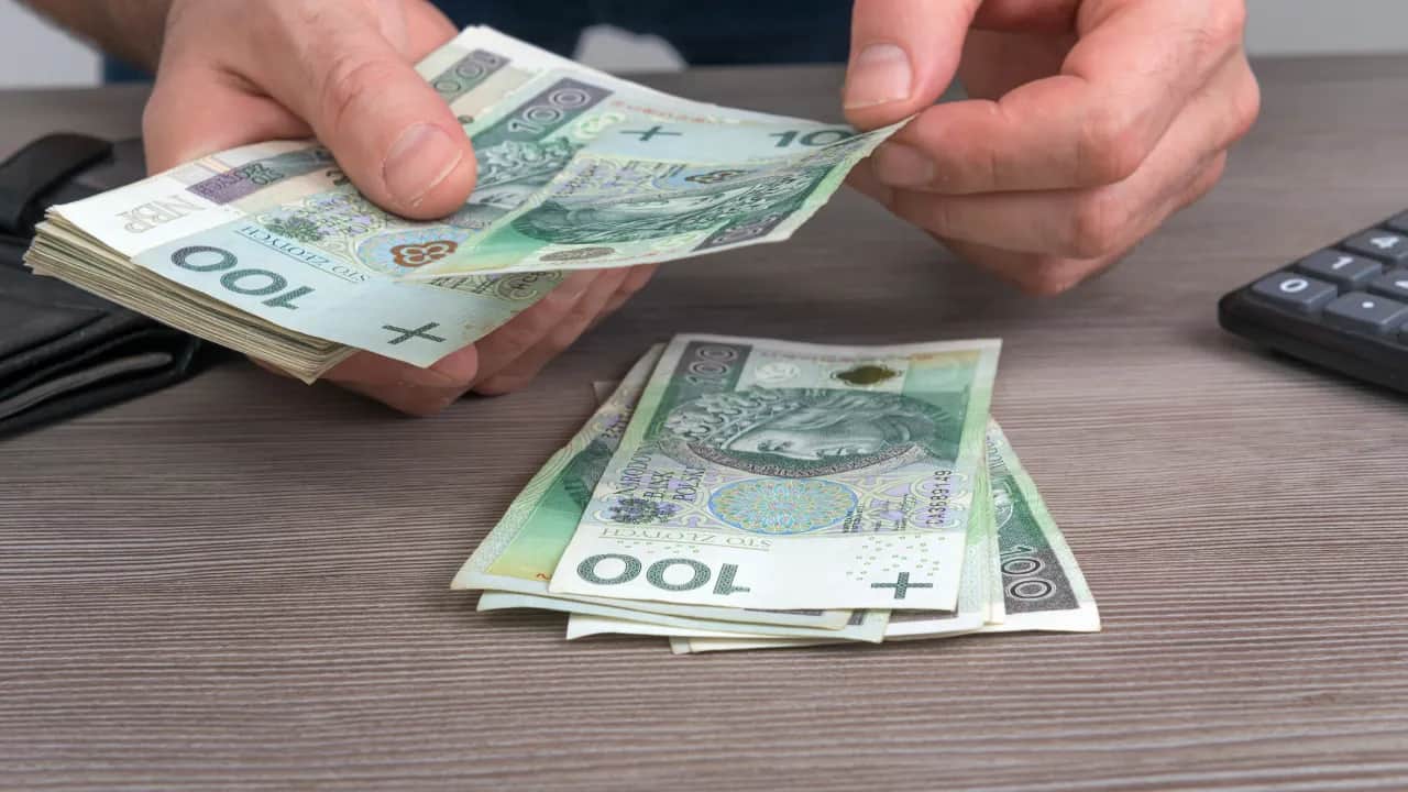 Pożyczka 5000 dla kogo? Sprawdź, czy się kwalifikujesz i uniknij strat